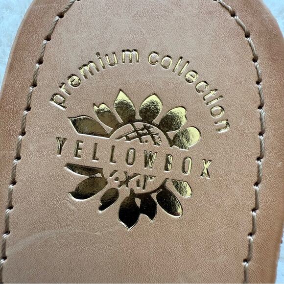 NEW!!! Yellow box women flat sandals with crystals size 11 US - Picture 3 of 6